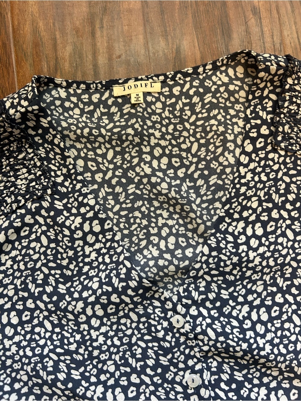 JODIFL Navy and White V-Neck Short Sleeve Babydoll Tunic - Picture 4 of 8